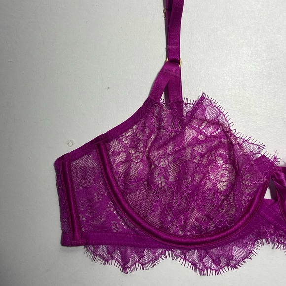 Like New Victoria’s Secret Very Sexy Floral Lace Fuchsia Raspberry Pink Bra 34B - Picture 4 of 13